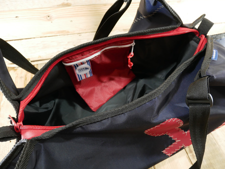 Mork bag with anchor.